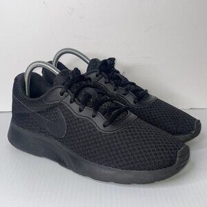Nike Tanjun DJ6257-002 Black Running Shoes Sneakers Size Women's 8.5